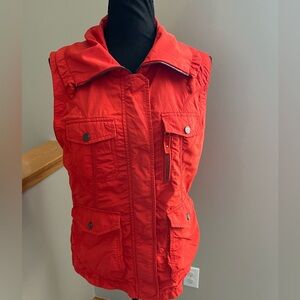 Women’s Eddie Bauer high performance packable vest. Dark orange. Size medium